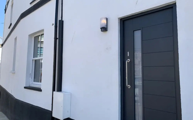 Charming Apartment Ilfracombe, Central Location