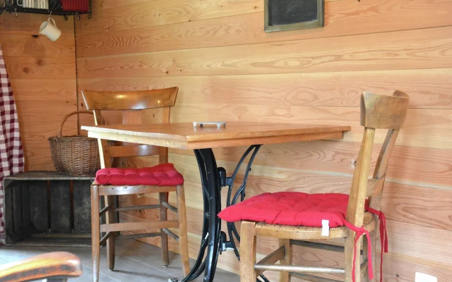Cozy Mobile Home in Vresse-sur-semois With Terrace