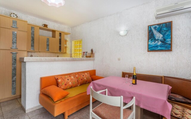 Nice Apartment in Malinska With 2 Bedrooms and Wifi