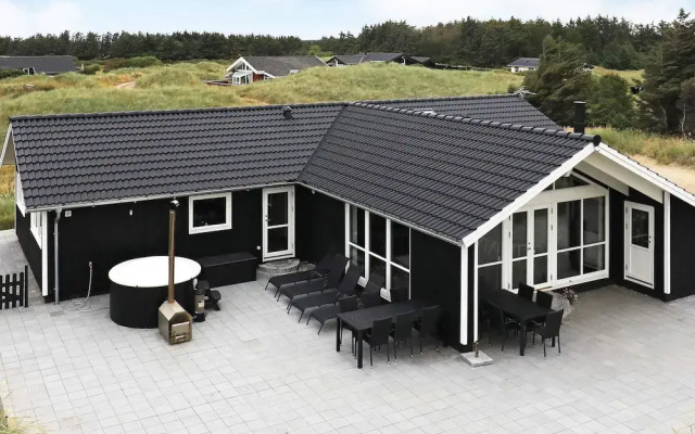 10 Person Holiday Home in Lokken-by Traum