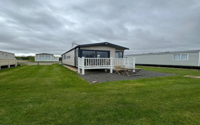Lovely 2-bed Caravan in Seton Sands
