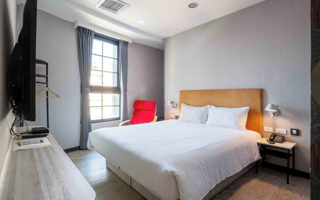 CHECK inn Taichung Ziyou