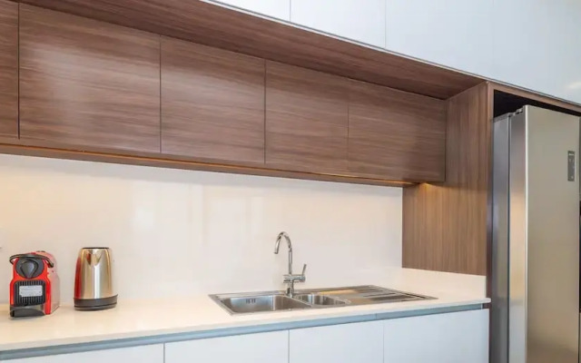 LUX  The Dubai Creek Edge Suite