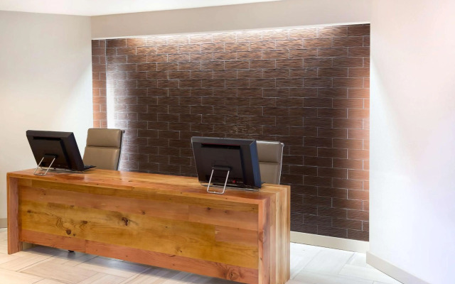 DoubleTree Suites by Hilton Nashville Airport