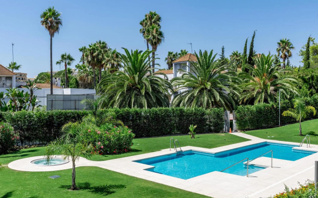 GG- Modern townhouse, families & couples only