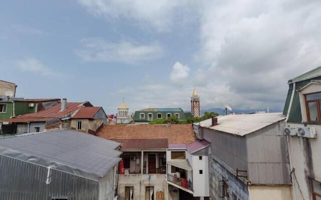 Apt in Old Batumi 2 min from Piazza