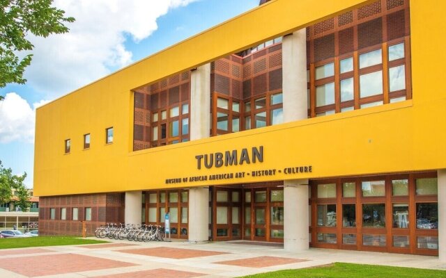 Super 8 Motel - Forsyth