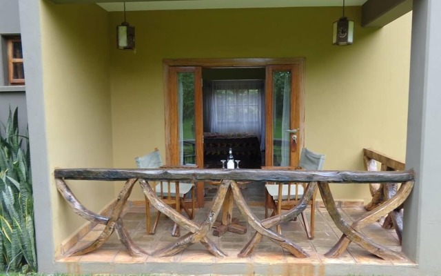 Weru Weru River Lodge