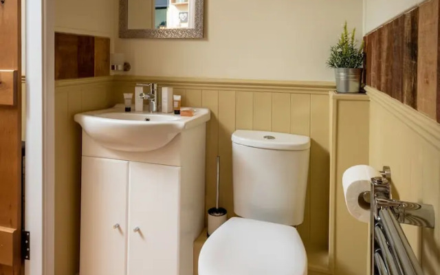 Hillside View Shepherds Hut