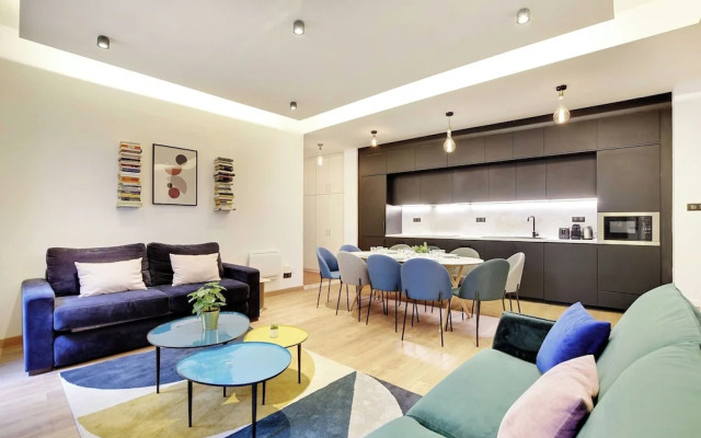 Spacious Apartment - 2b/10p - AC - Marais