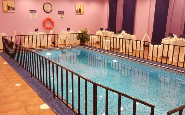 Reem Hotel Apartments