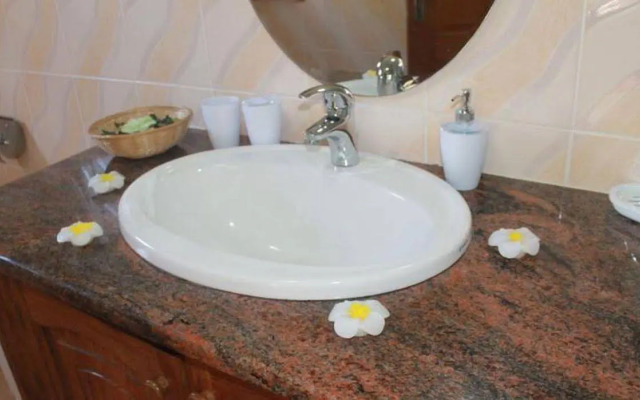 Albizia Lodge Reef Estate