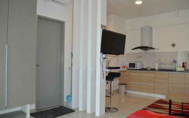 RZ EVO 'Homestay' SOHO