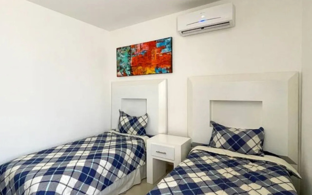 Prime Location House at Cerritos Great Price