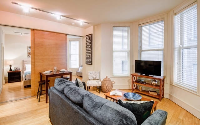 Common Street Apartment by Stay Alfred