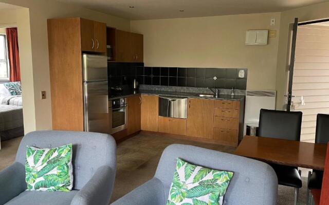 Coleraine Suites & Apartments