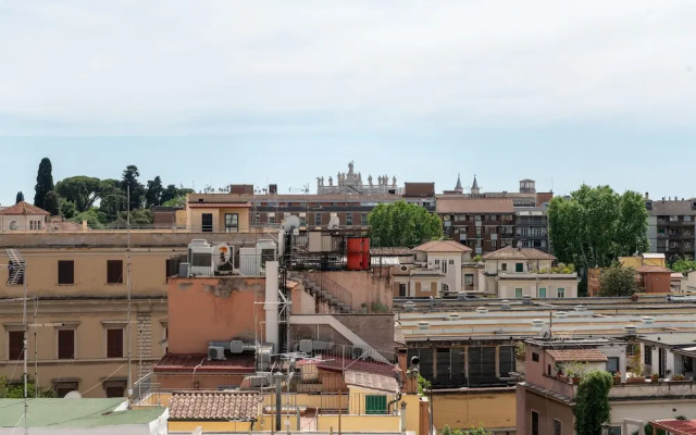 Boho 202 in Rome With 2 Bedrooms and 2 Bathrooms