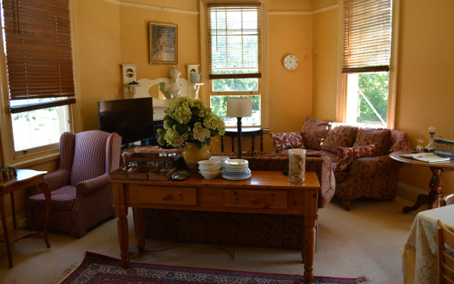 Australian Heritage Hotel