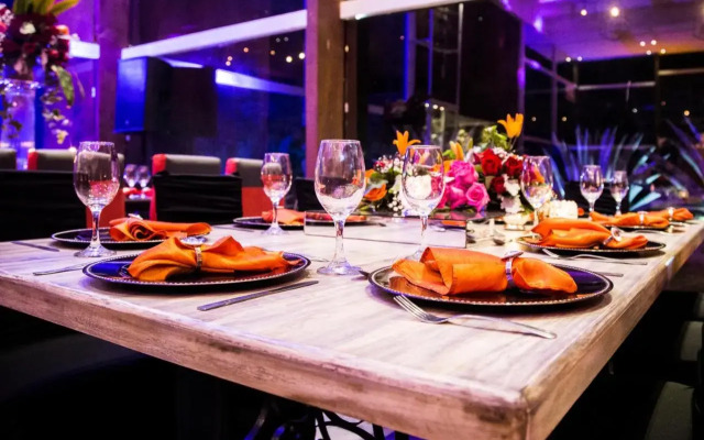 Tunas & Cabras Hotel