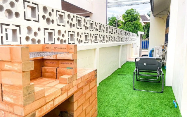 Kouac Villa - Pattaya Holiday House Walking Street