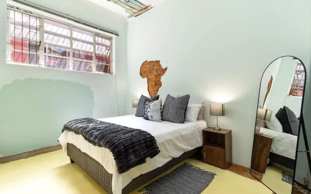 Funky Pet Friendly, 2-bedroom Escape, Bo-kaap