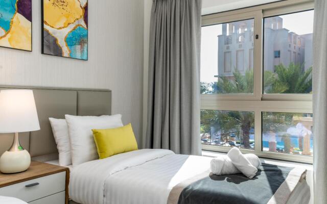 Luxury 300m2 Townhouse. Beach, Gym, Private Pool (2)