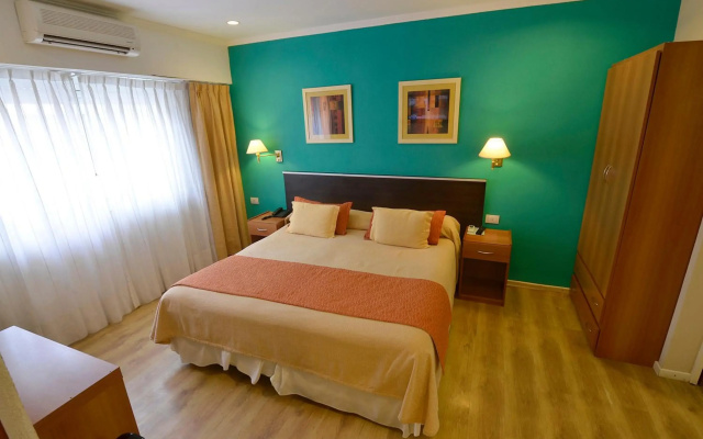 Alto Verde Suites And Apart