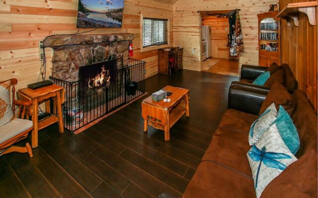 Woodpecker Cabin