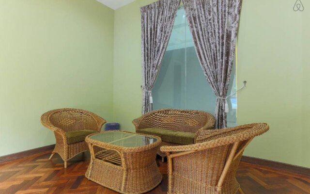 Templer Holiday Home