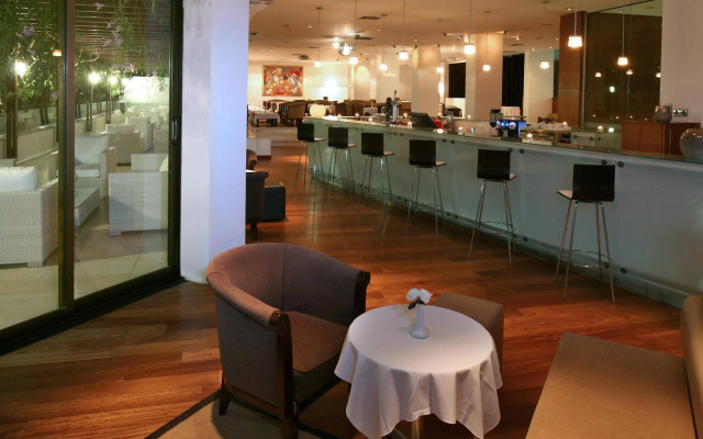 Grecian Sands Hotel