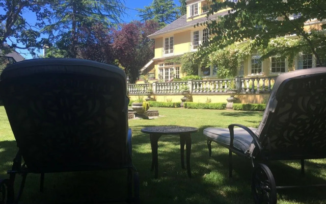 Villa Marco Polo Bed and Breakfast Inn