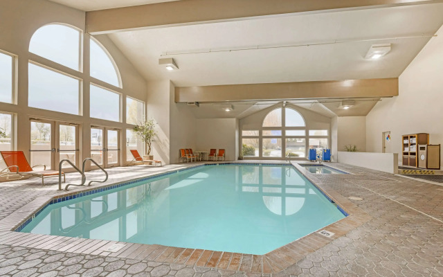 Best Western Plus Mill Creek Inn