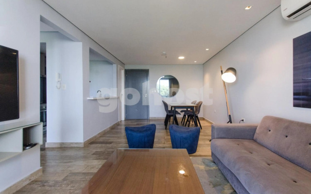 Encantador Apartamento en Villa Morra 1D004