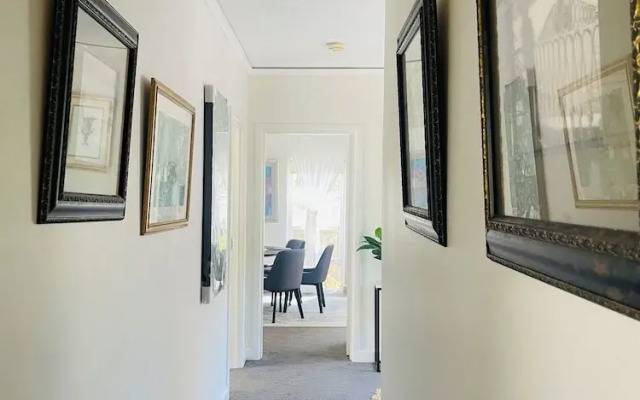 Toorak Executive & Corporate Residence