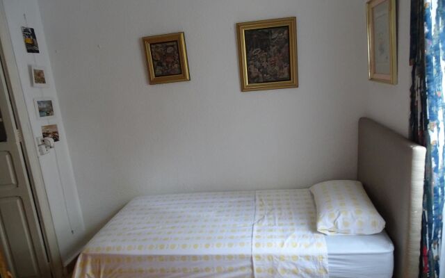 Apartment with 3 Bedrooms in València, with Wifi - 4 Km From the Beach