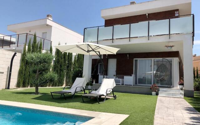 Calle Malta 19 Villa