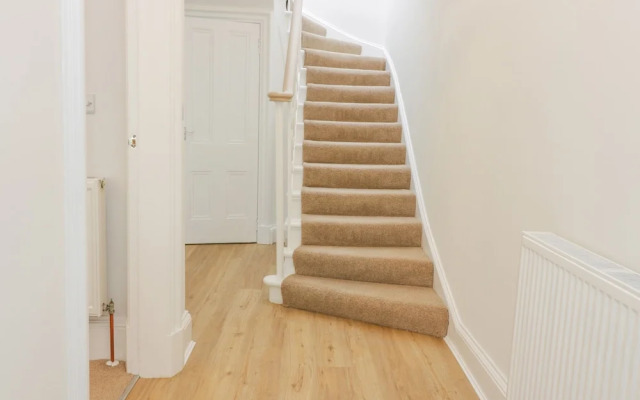 6 Coltbridge Gardens
