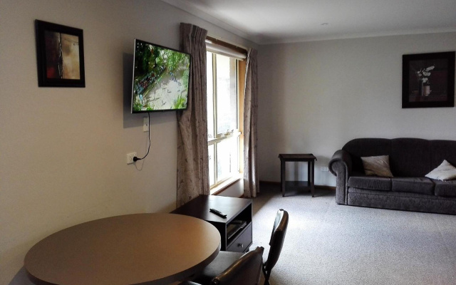 Eureka Lodge Motel