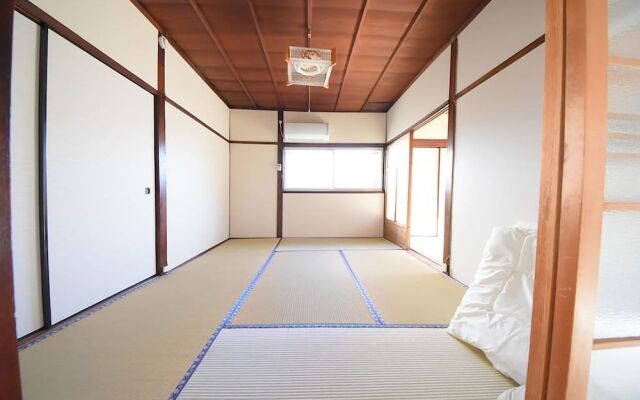 Tarbo's House Nishikitsuji : Free Parking, Pet OK