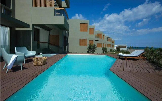 Thalatta Seaside Hotel