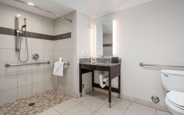 Best Western Plus Marina Gateway Hotel