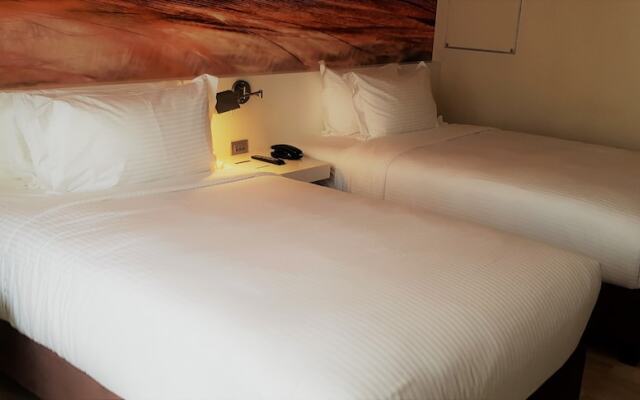 Maxx Hotel Makati
