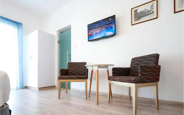 Mikes Kanarium City Hotel