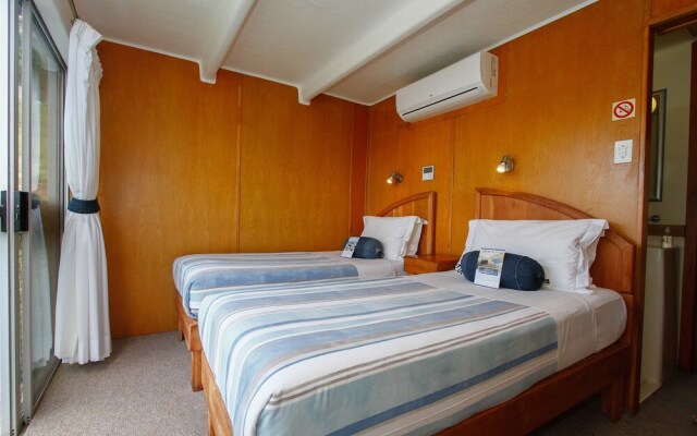 Shayamanzi Houseboats