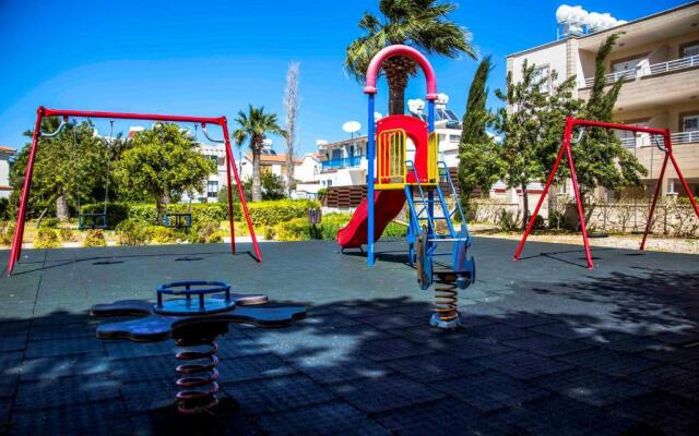 6 bdr villa with TENNIS COURT