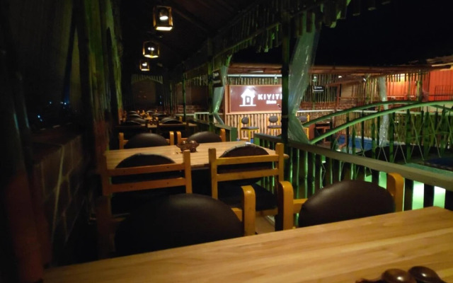 Hotel Vassi Palaze