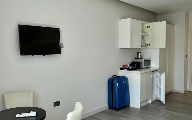 Axiom Park Hotel