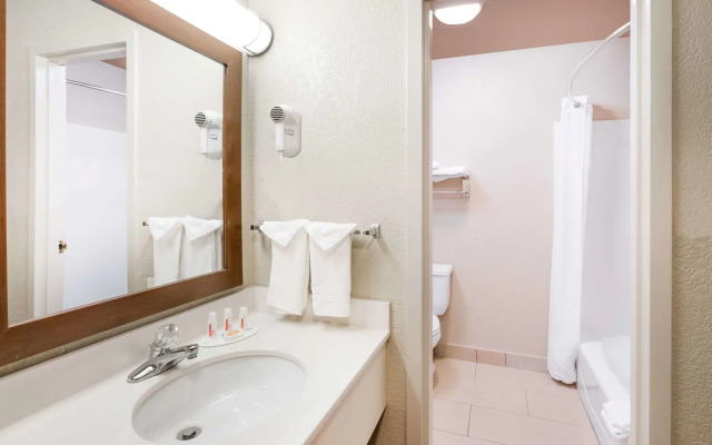 Quality Inn West Des Moines - Clive