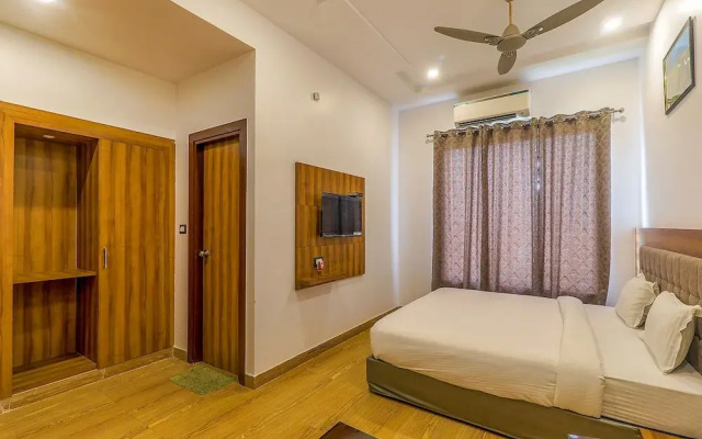 Fabexpress Global Inn New