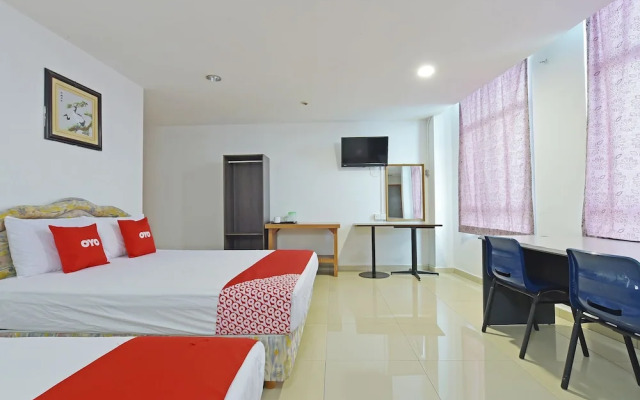 OYO 90494 Sam Huat Hotel